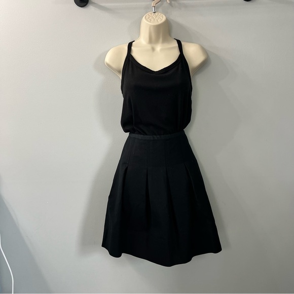 Gap Black Cotton Pleated Zipper Back Skirt Size: 2 - Picture 3 of 6
